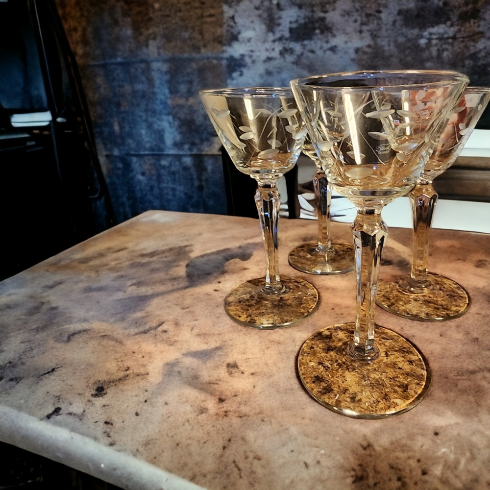 Vintage Liquor Cordials 4oz.